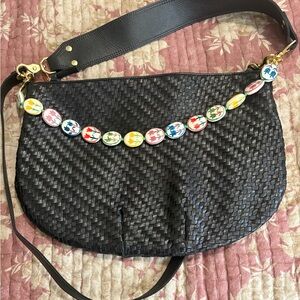 Clare V Moyen Messenger